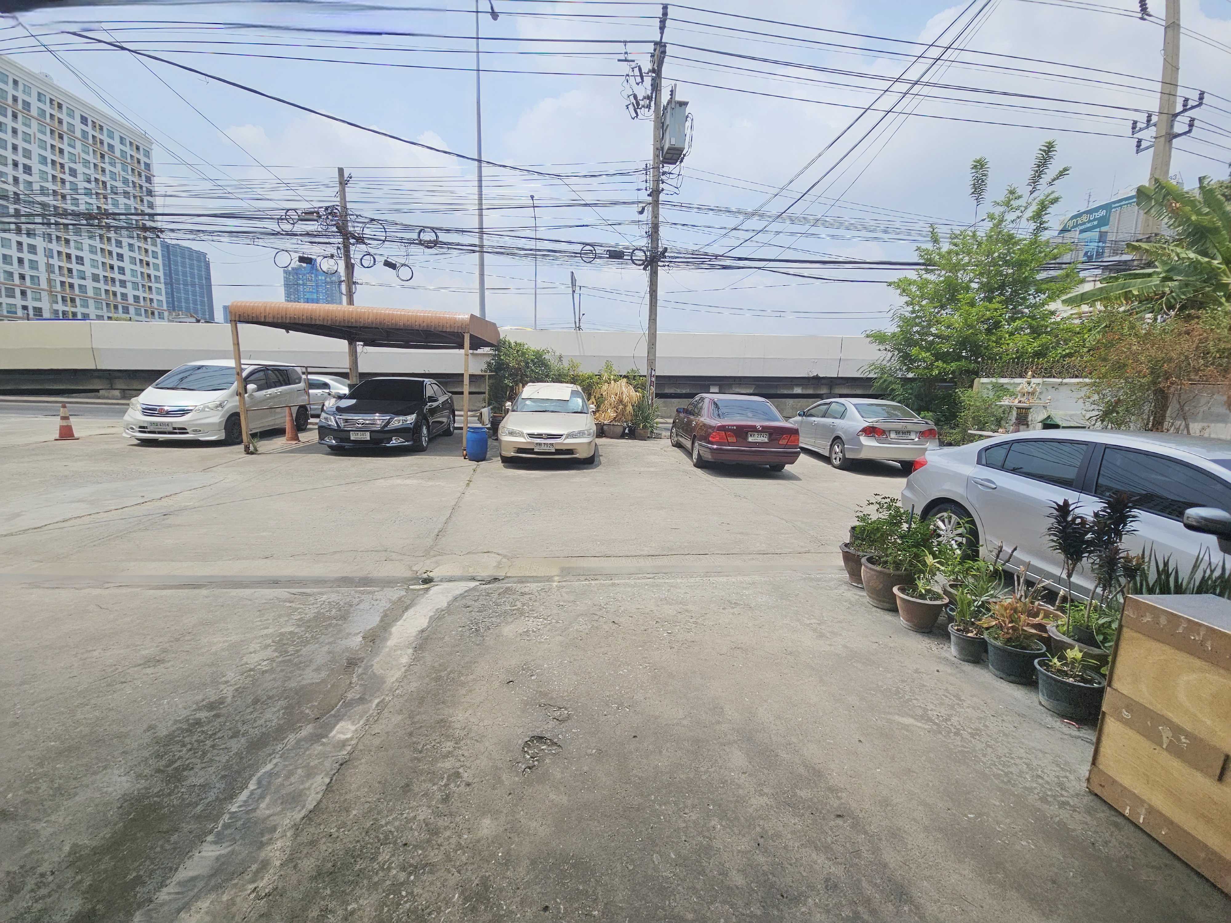 ขายด่วน ตึกแถว 3.5 ชั้น ติดถนนรัชดาภิเษก-ตลาดพลู ทำเลทองฝั่งธนฯ ตรงข้ามตลาดเฟิร์สวัน เดินชิลล์ไป BTS ตลาดพลู แค่ 500 เมตร!